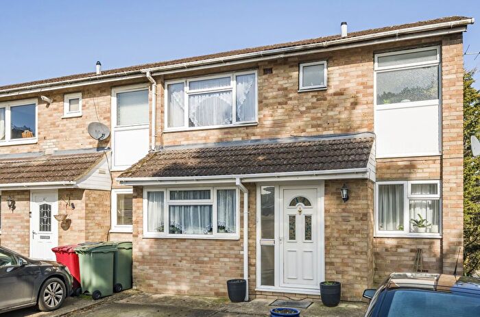 4 Bedroom Semi-Detached House For Sale In Galsworthy Drive, Caversham, Reading, RG4