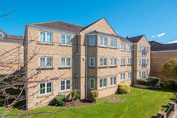 2 Bedroom Flat For Sale In Britannia Mews, Hough Side Road, Pudsey, LS28