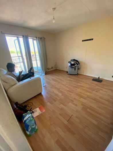 2 Bedroom Flat To Rent In Brook Street, Luton, LU3