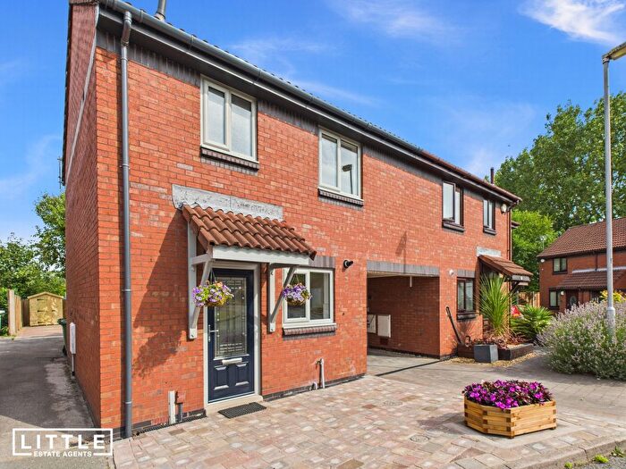 3 Bedroom End Of Terrace House For Sale In Caraway Grove, St. Helens, WA10