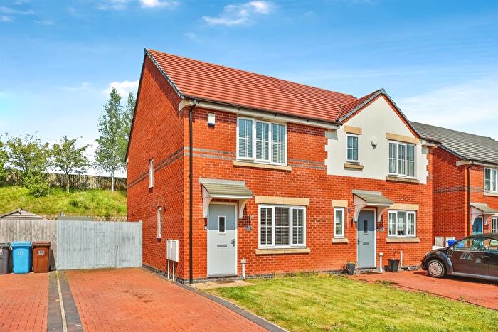 3 Bedroom Semi-Detached House For Sale In Field Road, Ilkeston, DE7