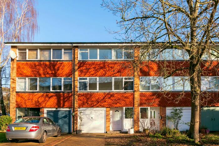 4 Bedroom Town House To Rent In Kingfisher Drive, Ham, Richmond, TW10