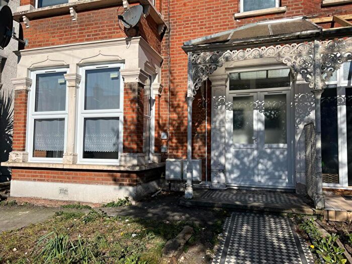 1 Bedroom Flat To Rent In Stanhope Gardens, London, IG1