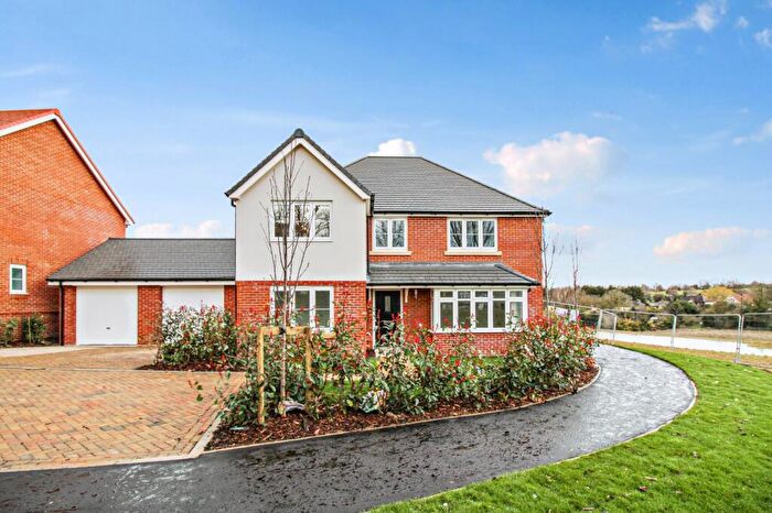 5 Bedroom Detached House To Rent In Harvest Lane, Gravesend, DA11