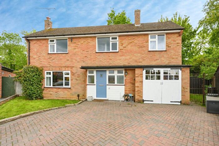 3 Bedroom Detached House For Sale In Friars Orchard, Fetcham, Leatherhead, Surrey, KT22