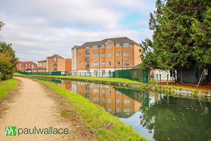 2 Bedroom Flat For Sale In Huron Road, Turnford, EN10