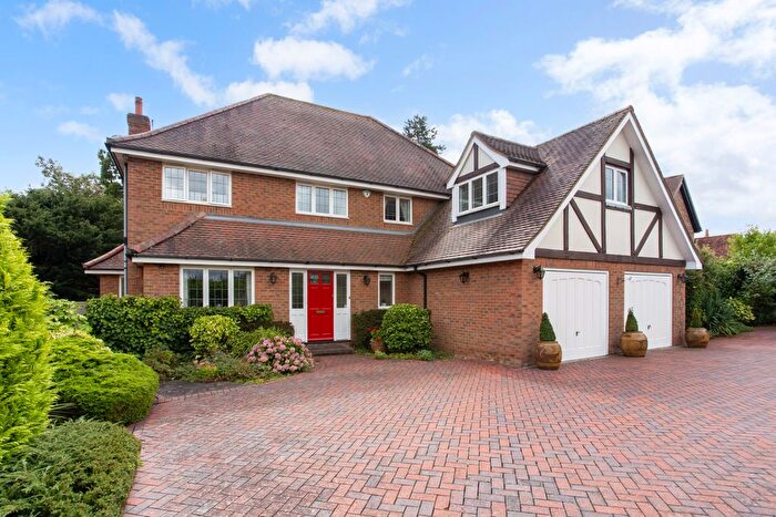 5 Bedroom Detached House For Sale In Redbourn Lane, Harpenden, AL5