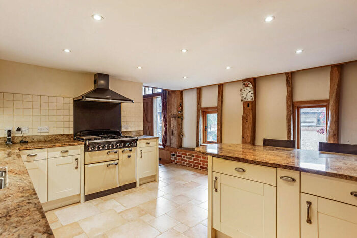 4 Bedroom Barn Conversion For Sale In West End Farm Barn, Mattingley, RG27
