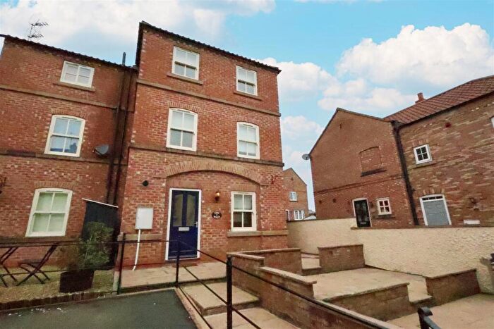 3 Bedroom Terraced House To Rent In Allhallowgate, Ripon, HG4