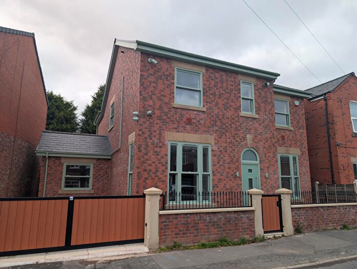 4 Bedroom Detached House To Rent In Belgrave Road, New Moston, M40