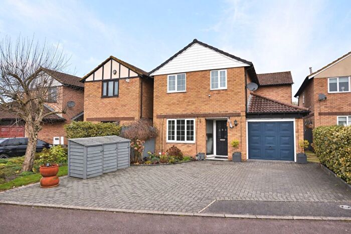 3 Bedroom Detached House For Sale In St Emilion Close, Northampton, NN5
