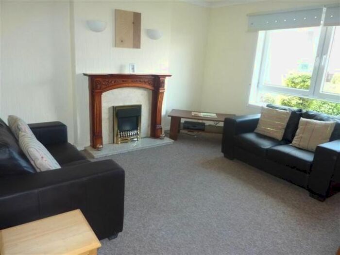 2 Bedroom Semi Detached House To Rent In Gilmerton Dykes Drive, Edinburgh, EH17