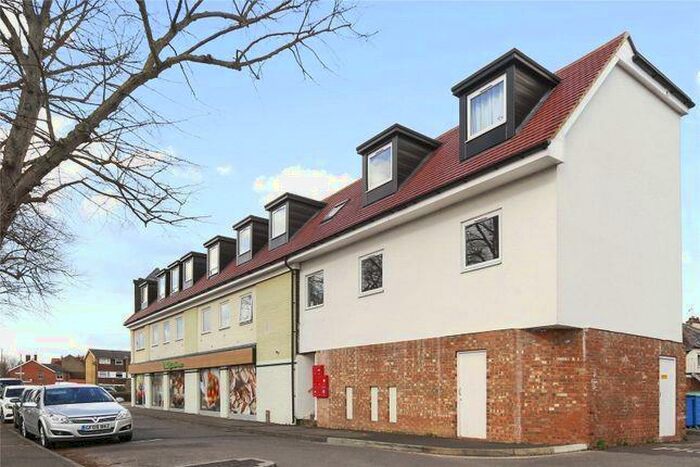 1 Bedroom Apartment To Rent In Vanners Parade, Byfleet, KT14