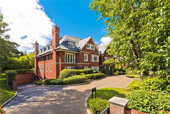 2 Bedroom Apartment To Rent In Gower Road, Weybridge, Surrey, KT13