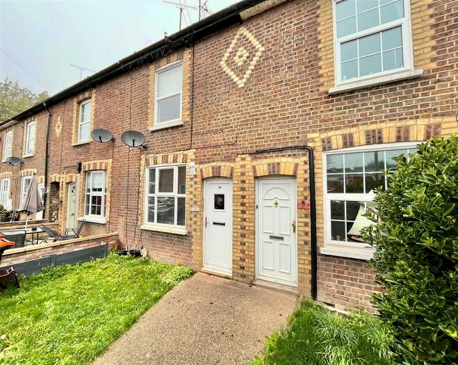 2 Bedroom Terraced House To Rent In The Lane, Chalton, LU4