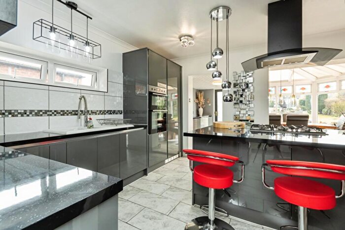 3 Bedroom Bungalow For Sale In Grantham Road, Radcliffe-on-Trent, Nottingham, Nottinghamshire, NG12