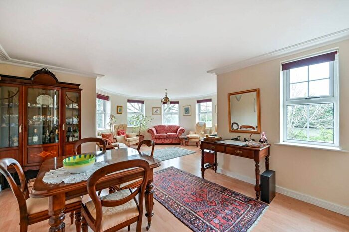 2 Bedroom Flat For Sale In Monkey Island Lane, Bray, Maidenhead, SL6