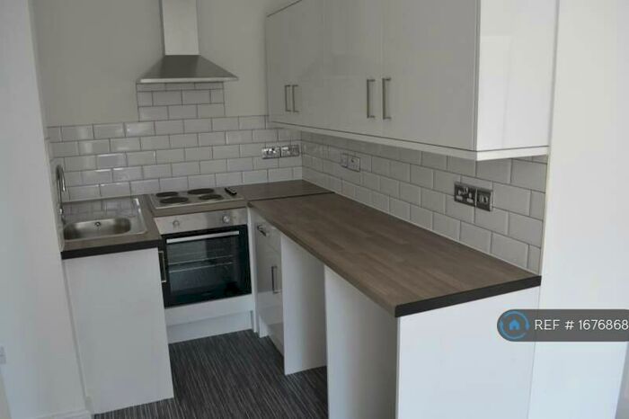 1 Bedroom Flat To Rent In Belgrave Crescent, Eccles, Manchester, M30