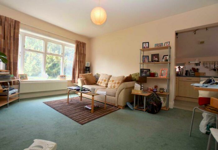 1 Bedroom Flat To Rent In Redlands Road, RG1