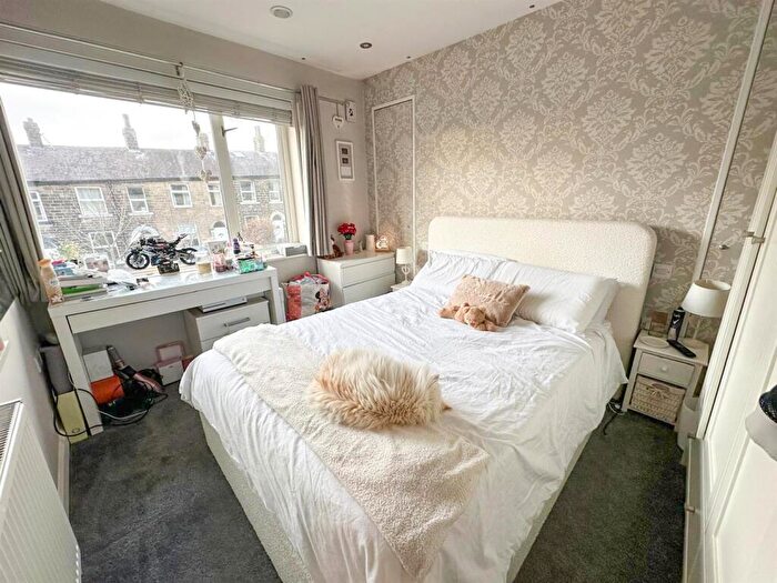 3 Bedroom Terraced House For Sale In Daisy Hill, Silsden, BD20