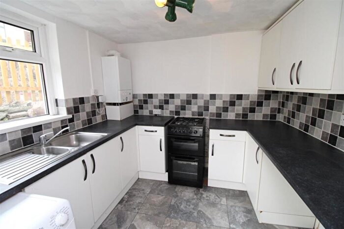 2 Bedroom House To Rent In Tynybedw Street, Treorchy, CF42