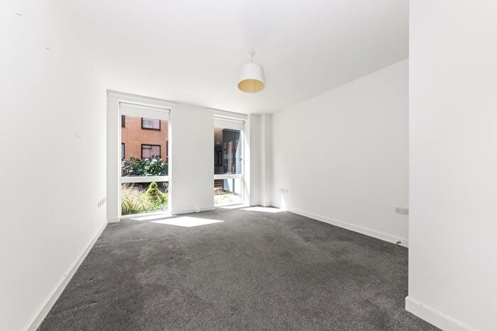 1 Bedroom Apartment For Sale In Thornlaw Road West Norwood, SE27
