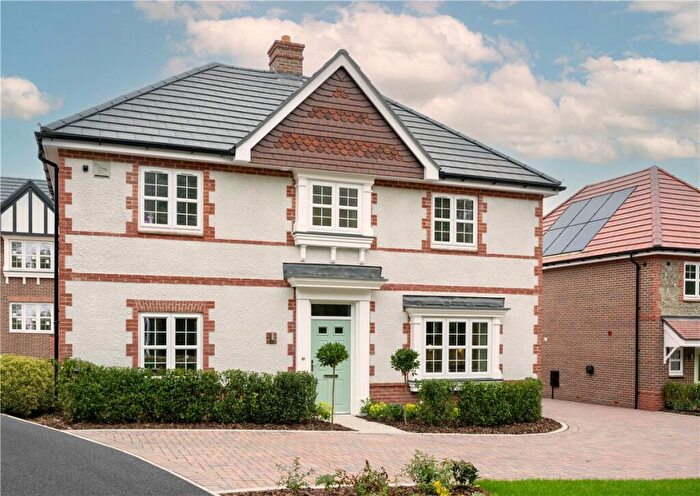 4 Bedroom Detached House For Sale In Bishops Green, Newbury, Berkshire, RG20