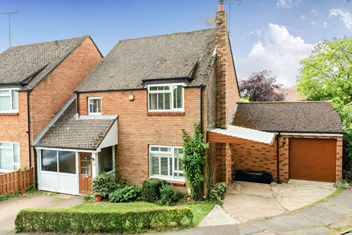 3 Bedroom Link Detached House For Sale In West Chiltern, Woodcote, Reading, Oxfordshire, RG8