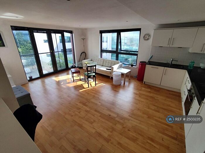 2 Bedroom Flat To Rent In Colton Square, Leicester, LE1