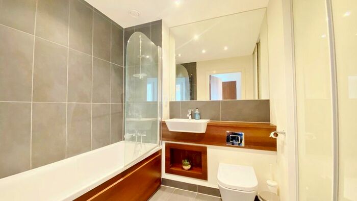 1 Bedroom Flat To Rent In Pearl Lane, Gillingham, ME7