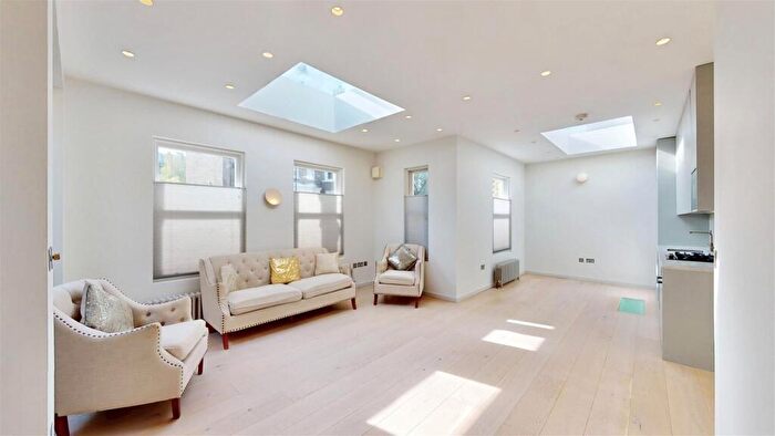 3 Bedroom House For Sale In Courthope Road, London, NW3