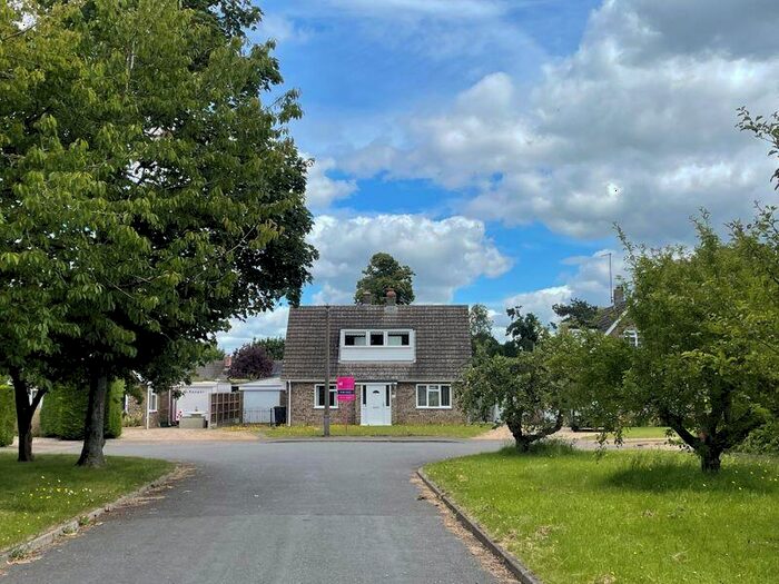 3 Bedroom Detached House For Sale In Maltings Garth, Thurston, IP31