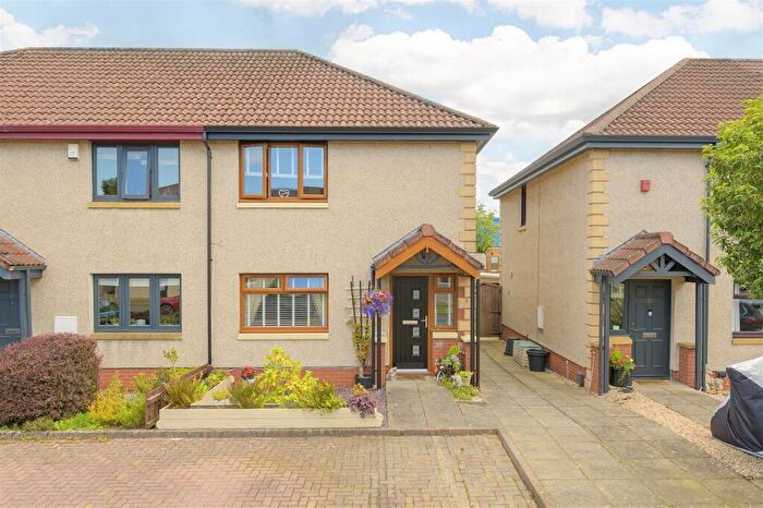 2 Bedroom Terraced House For Sale In Ladysmill Court, Dunfermline, KY12