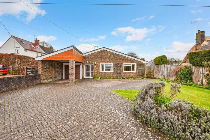 3 Bedroom Detached Bungalow To Rent In Stoke, Andover, SP11