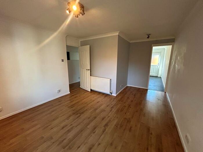 1 Bedroom Maisonette To Rent In Harms Grove, Merrow, Guildford, GU4