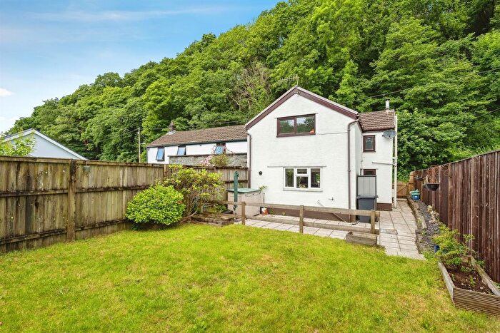 2 Bedroom Semi-Detached House For Sale In Dinas Road, Dinas Road, Neath, SA11