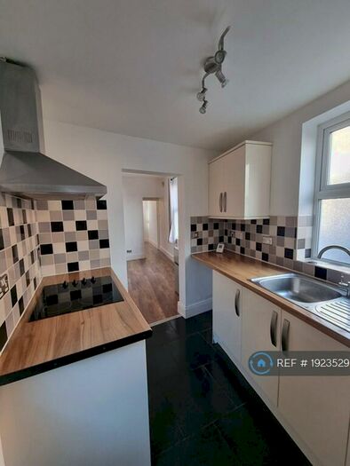 2 Bedroom End Of Terrace House To Rent In Blake Street, Ilkeston, DE7