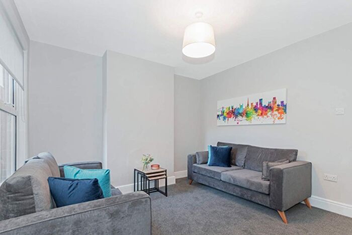 4 Bedroom Terraced House To Rent In Beachgrove Road, Bristol, BS16