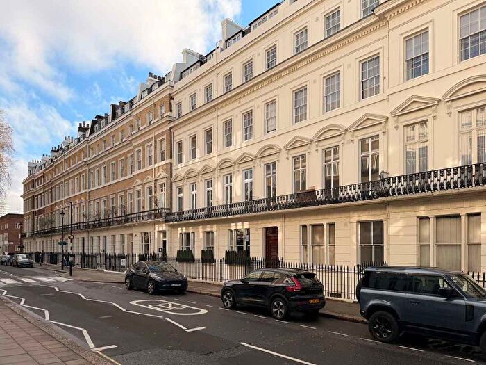 1 Bedroom Flat For Sale In Strathearn Place, London, W2