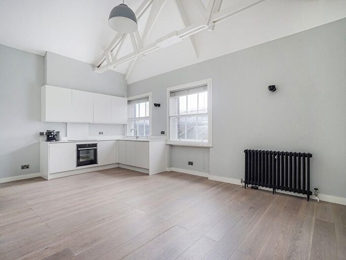 Studio To Rent In Gerrard Street, London, W1D