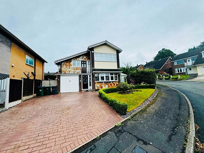 3 Bedroom Detached House To Rent In Cottesmore Close, West Bromwich, B71