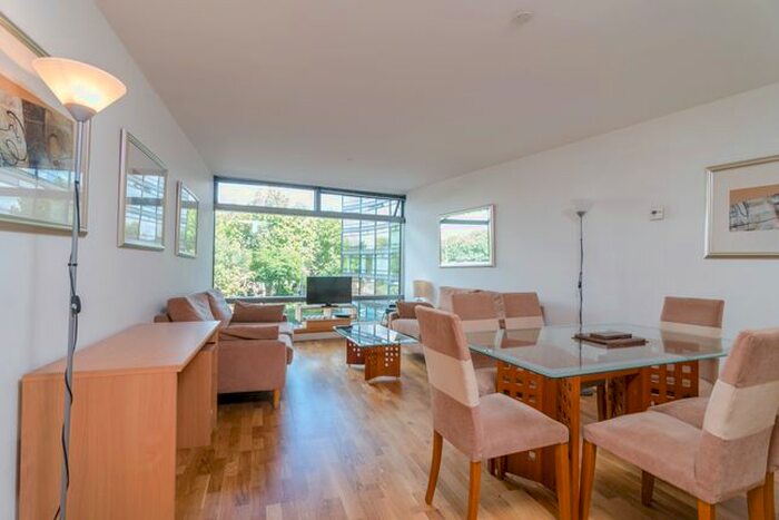 3 Bedroom Flat To Rent In Albert Embankment, London, SE1