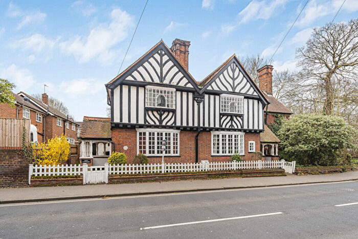 3 Bedroom Semi Detached House For Sale In High Road, Eastcote, HA5