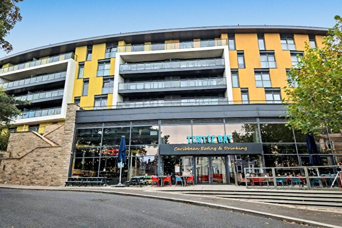 2 Bedroom Flat For Sale In The Citrus Building Madeira Road, Bournemouth, BH1