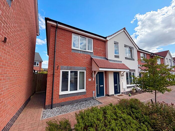 2 Bedroom End Terrace House To Rent In Pembroke Way, Burton-On-Trent, DE14