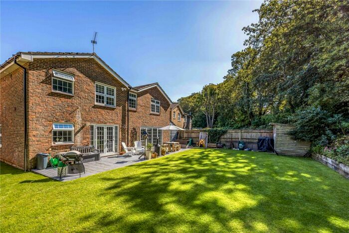 5 Bedroom Detached House For Sale In Stavely Gardens, Chichester, West Sussex, PO19