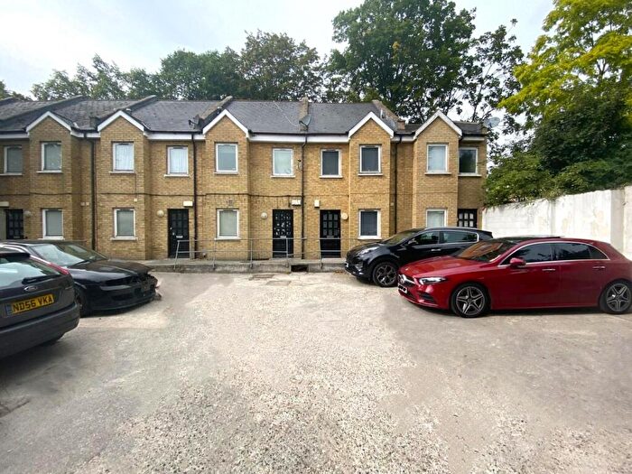 2 Bedroom End Of Terrace House To Rent In Morland Place, South Tottenham, N15