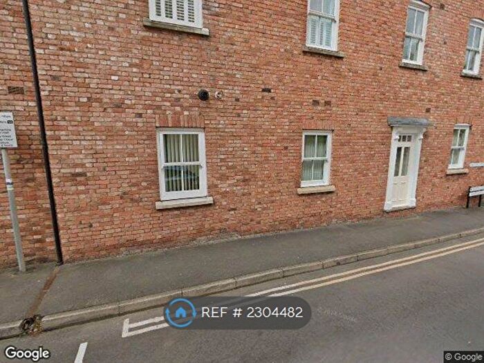 2 Bedroom Flat To Rent In Payton Court, Stratford Upon Avon, CV37