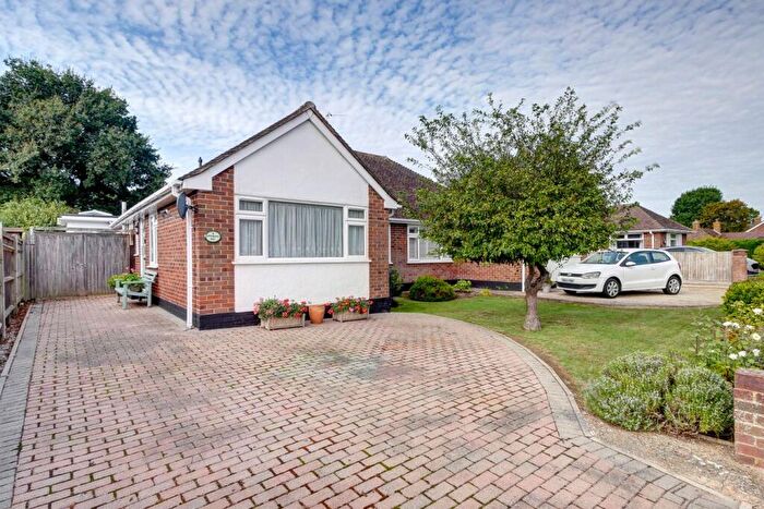 3 Bedroom Semi-Detached Bungalow For Sale In Ditchling Way, Hailsham, BN27