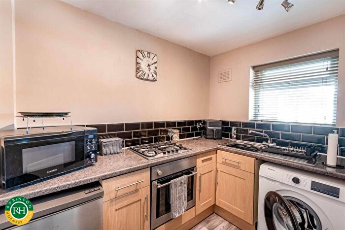 2 Bedroom Flat For Sale In Breydon Court, Cusworth, DN5